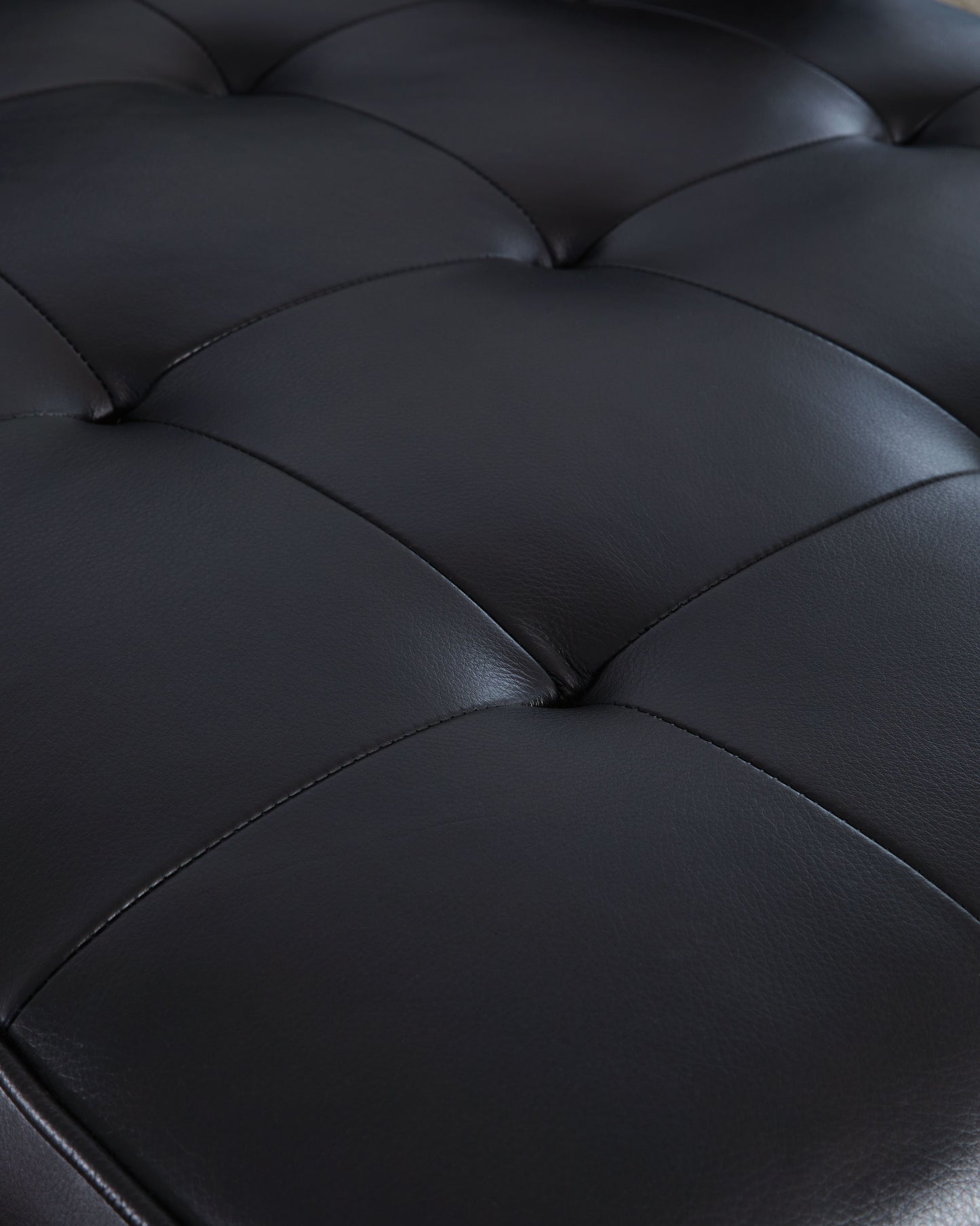 Bryceview - Sofa - Leather Match - Onyx