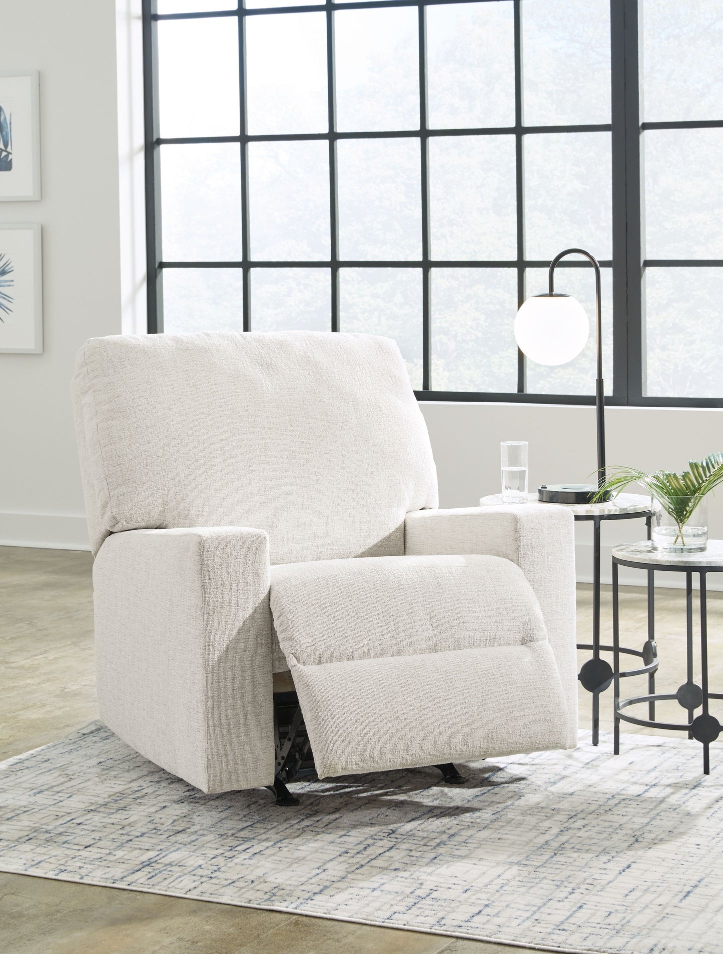 Rannis - Rocker Recliner - Fabric - Snow