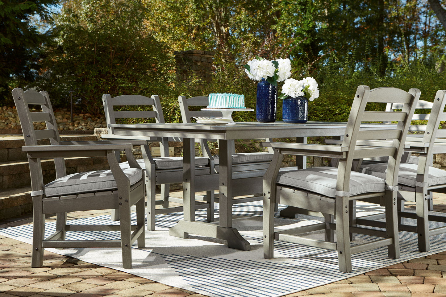 Visola - RECT Dining Table w/Umb OPT - Gray