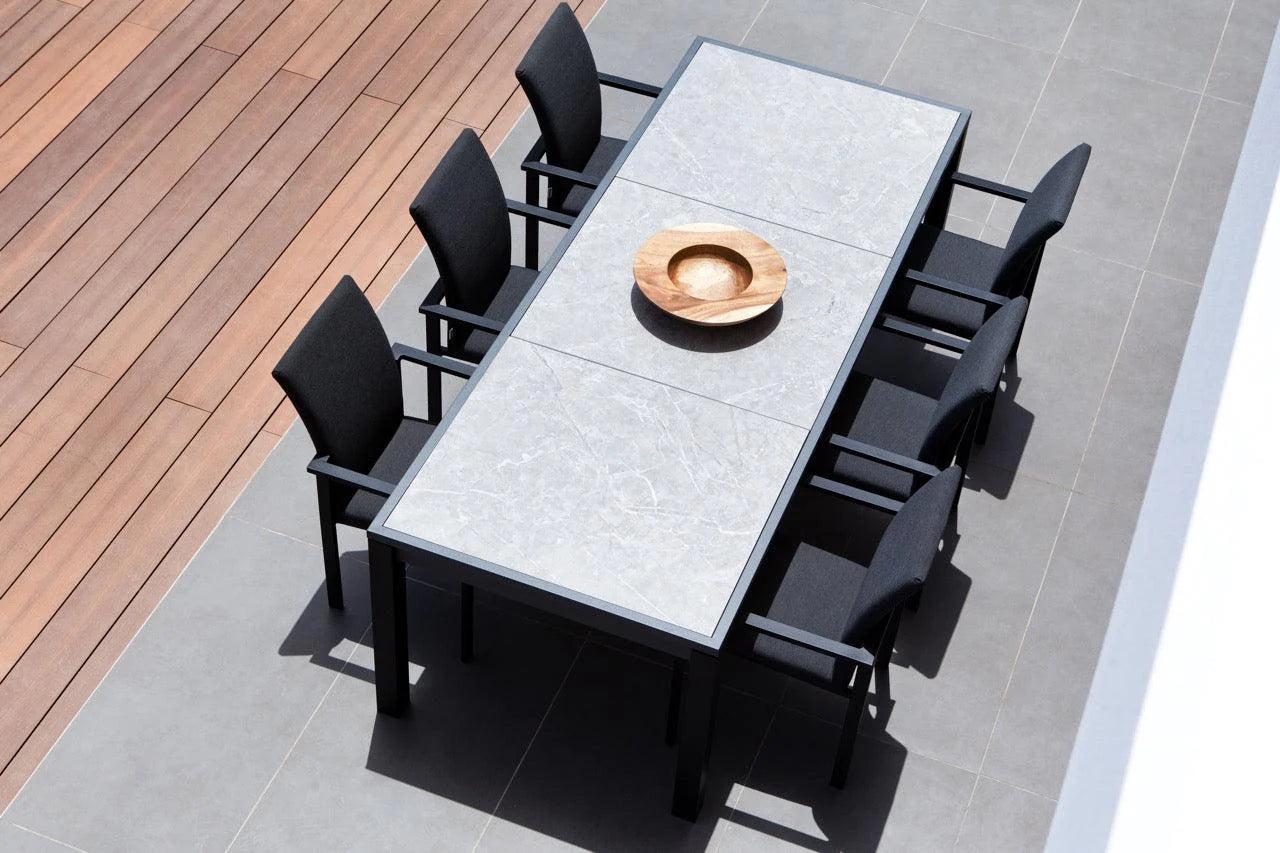 Divano Lounge Bolt Dining Collection