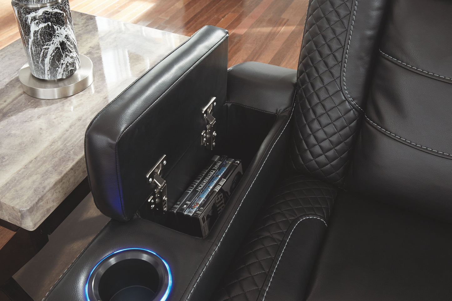 Party - Power Reclining Loveseat