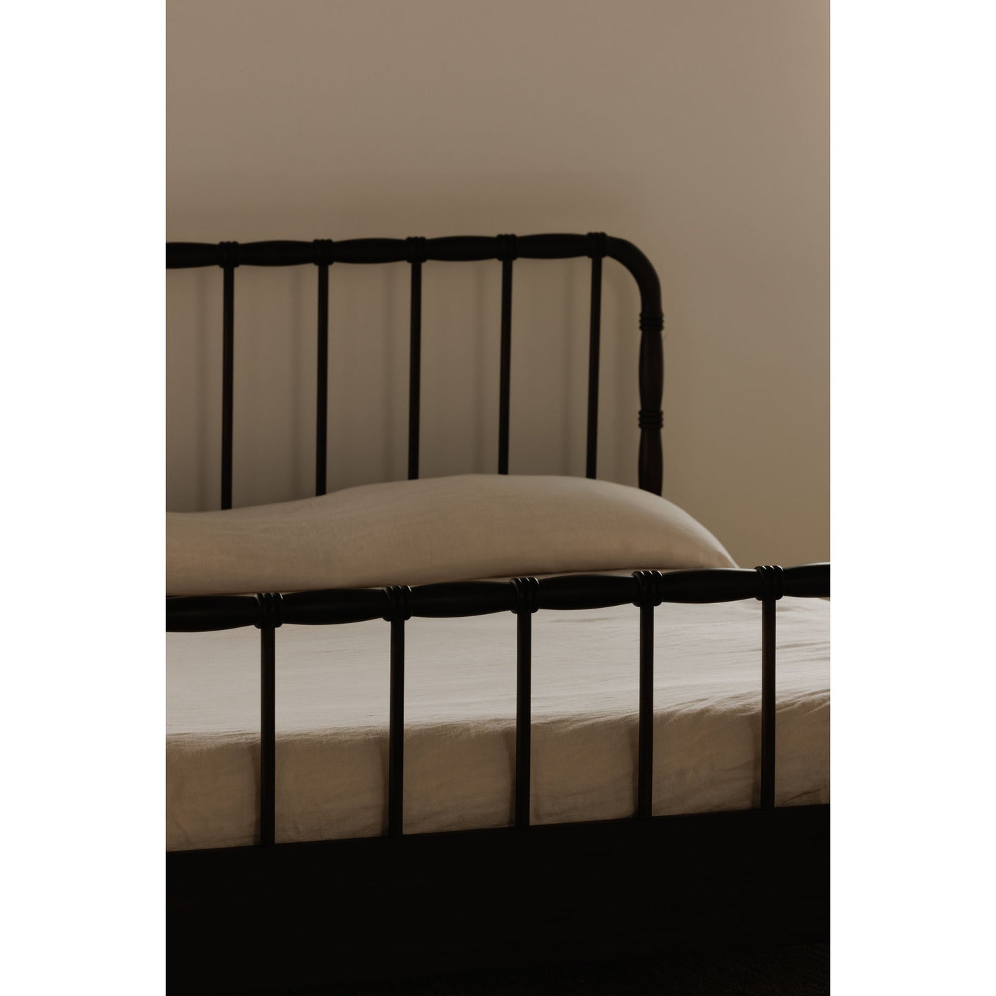 Vivian - Queen Bed - Dark Brown