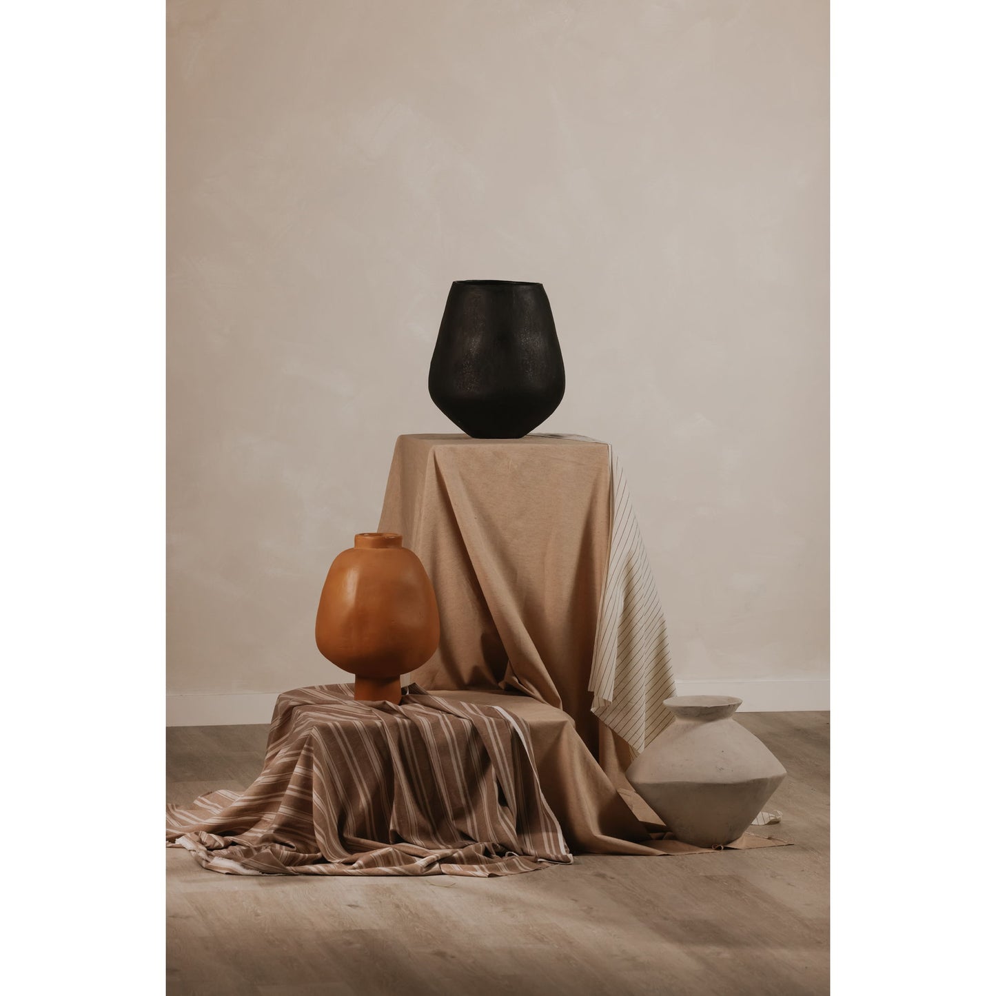 Raja - Medium Decorative Vessel - White