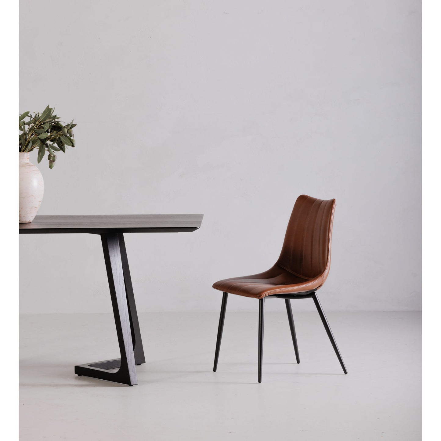 Alibi - Dining Chair (Set of 2) - Brown