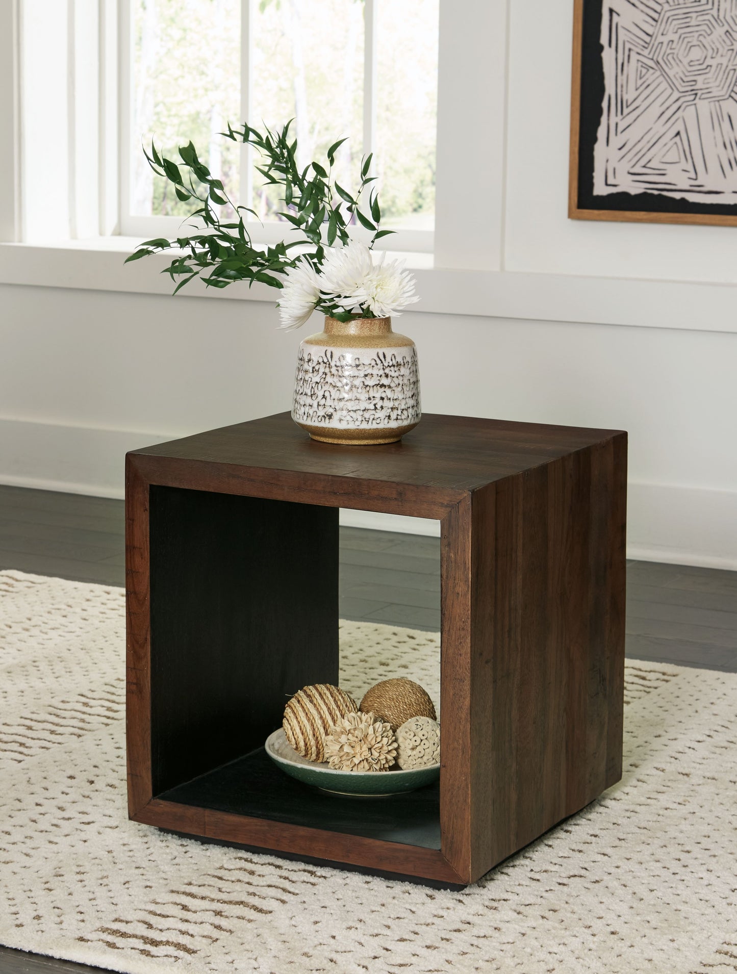 Hensington - Brown / Black - Square End Table