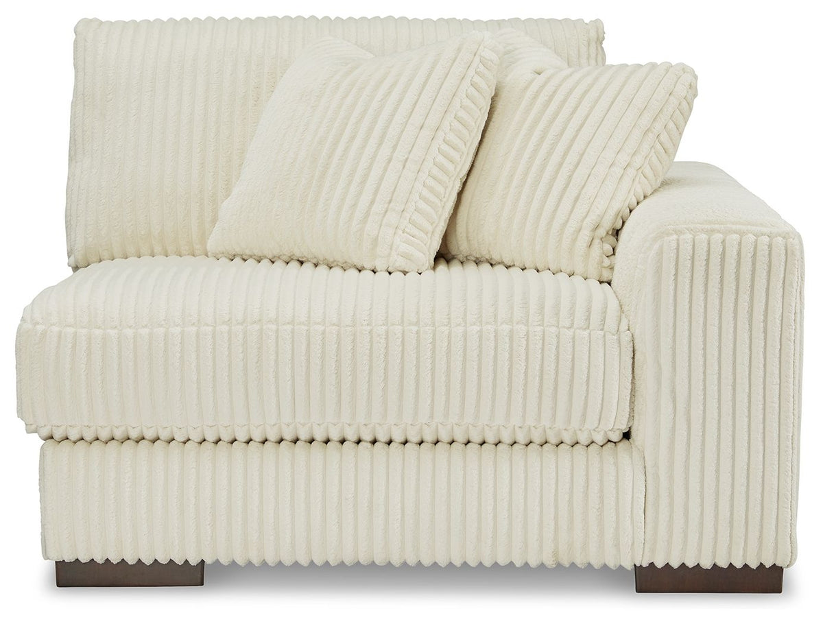 Lindyn - 6 Piece Sectional
