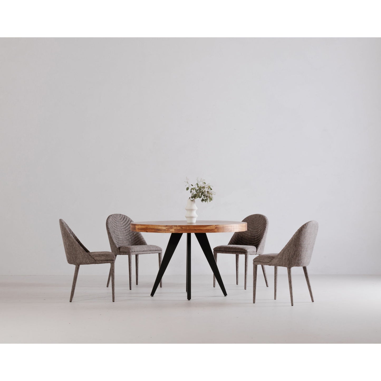 Parq - Round Dining Table - Brown
