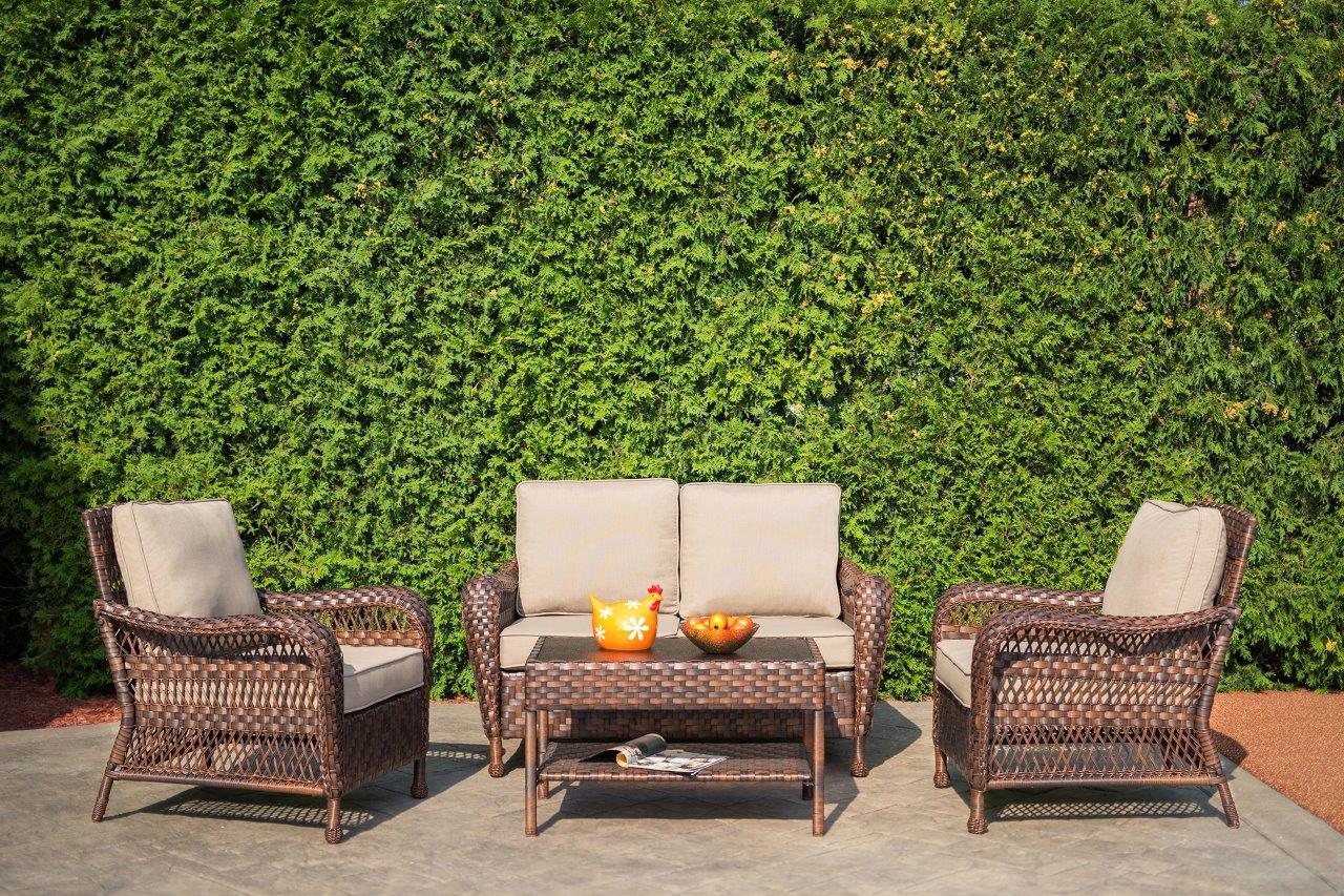 Colossal 4PCs Wicker Conversational Set with Sunbrella® Cushion