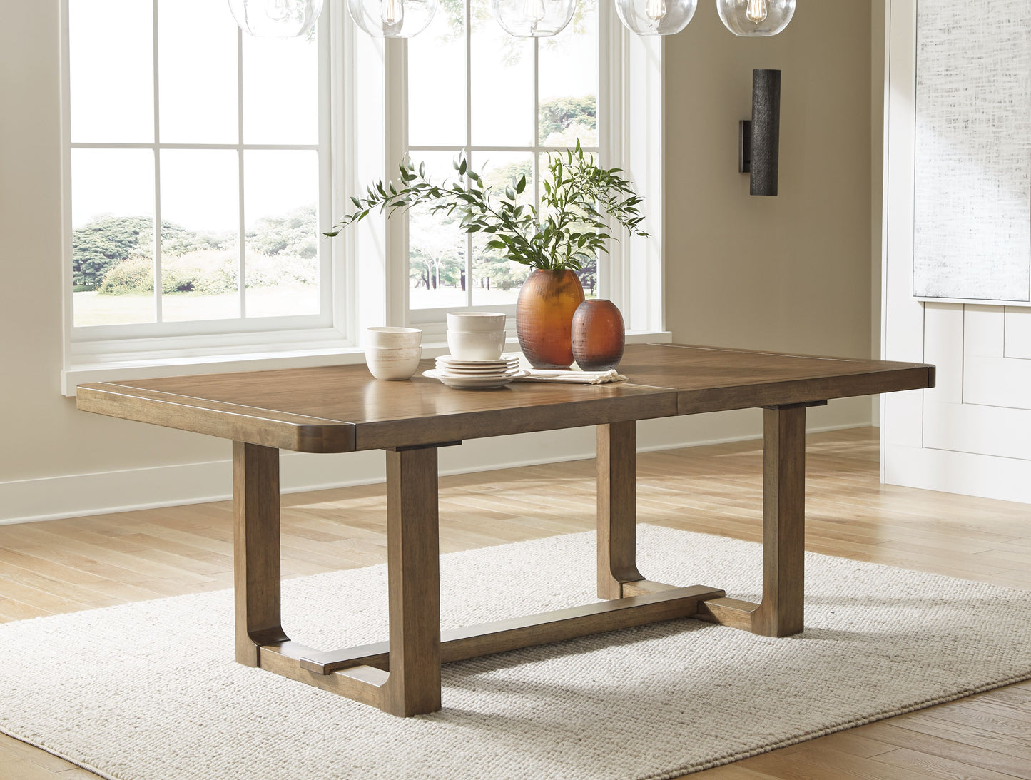 Cabalynn - Rectangular Dining Room Table