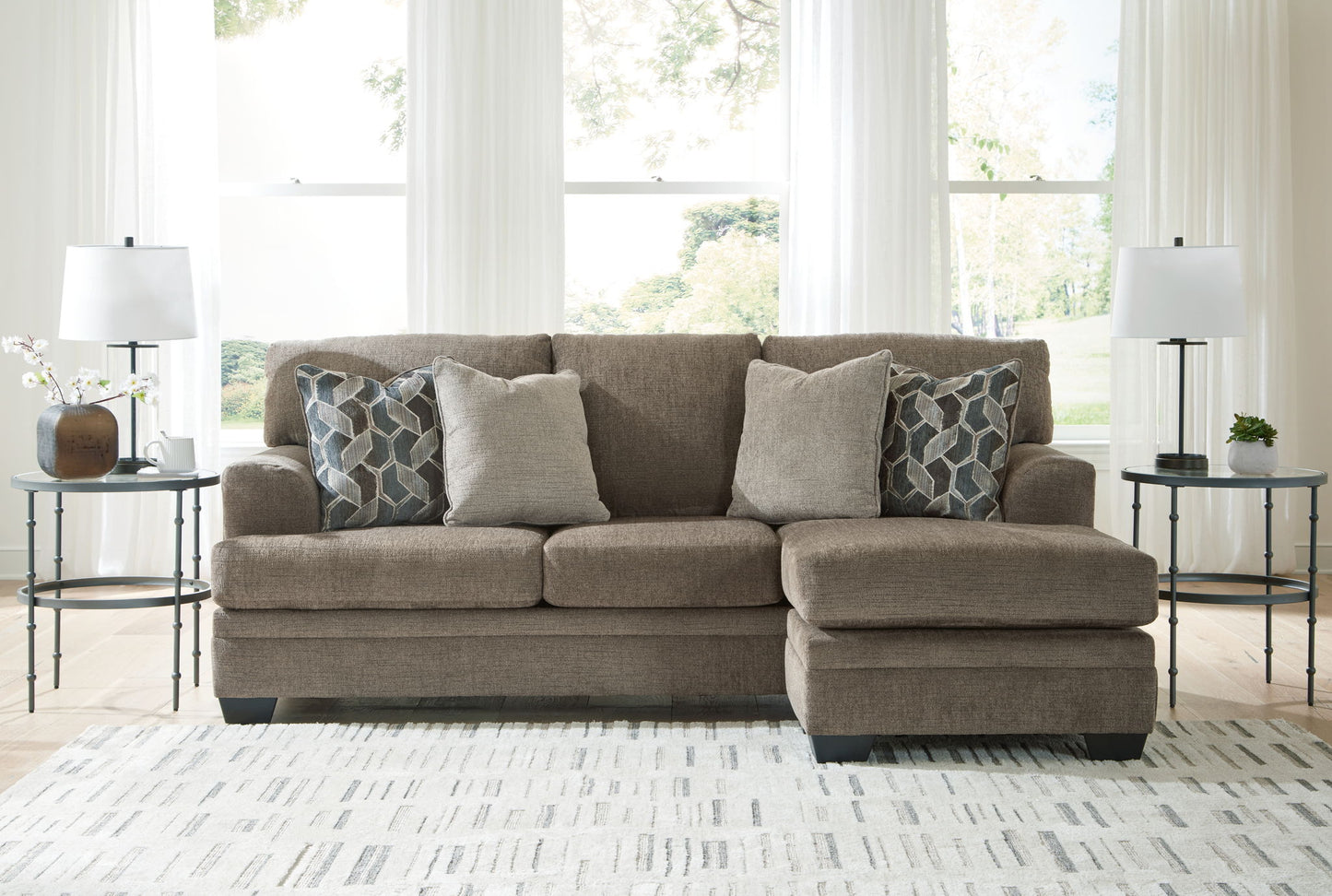 Stonemeade - Sofa Chaise