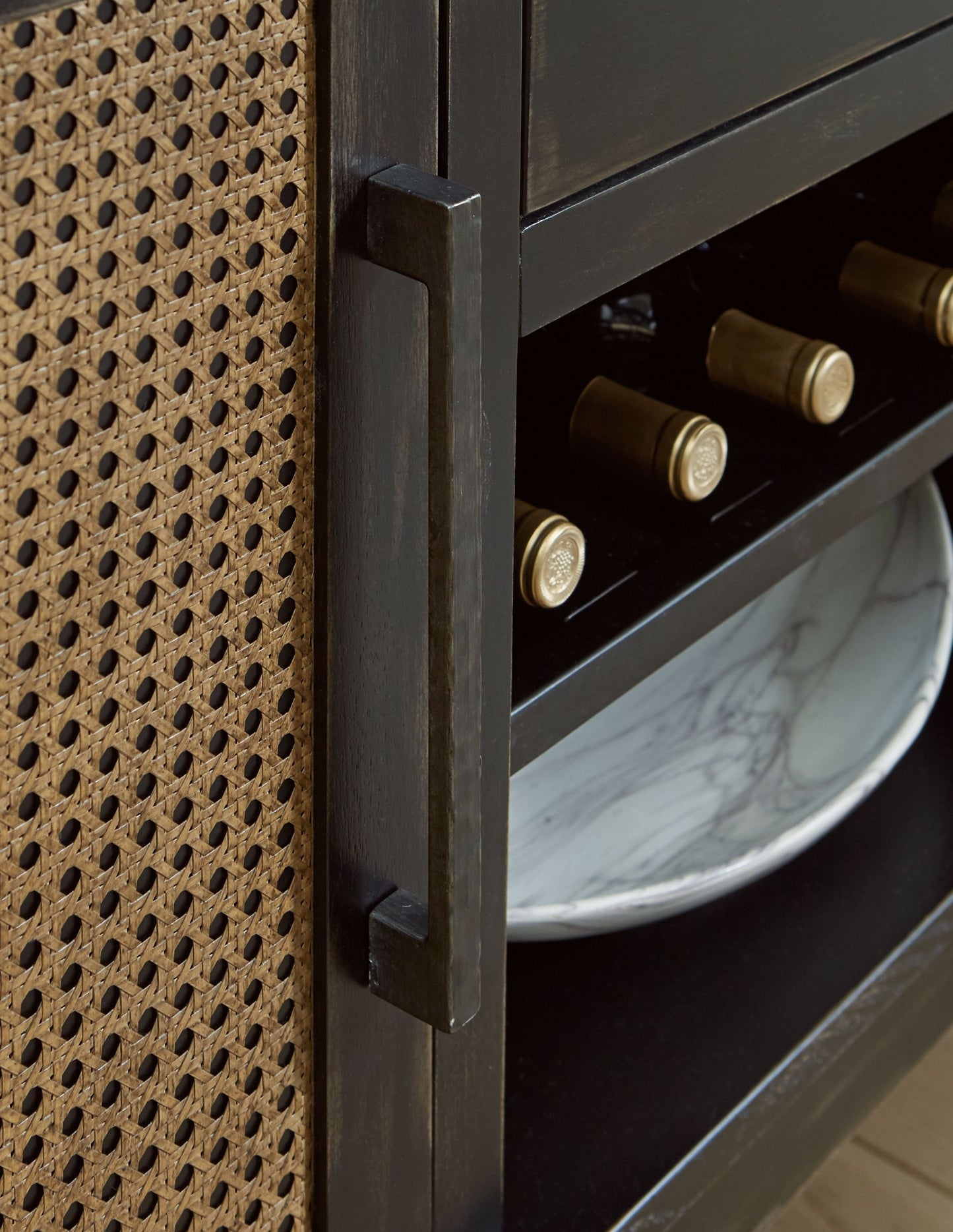 Galliden - Black - Dining Room Server