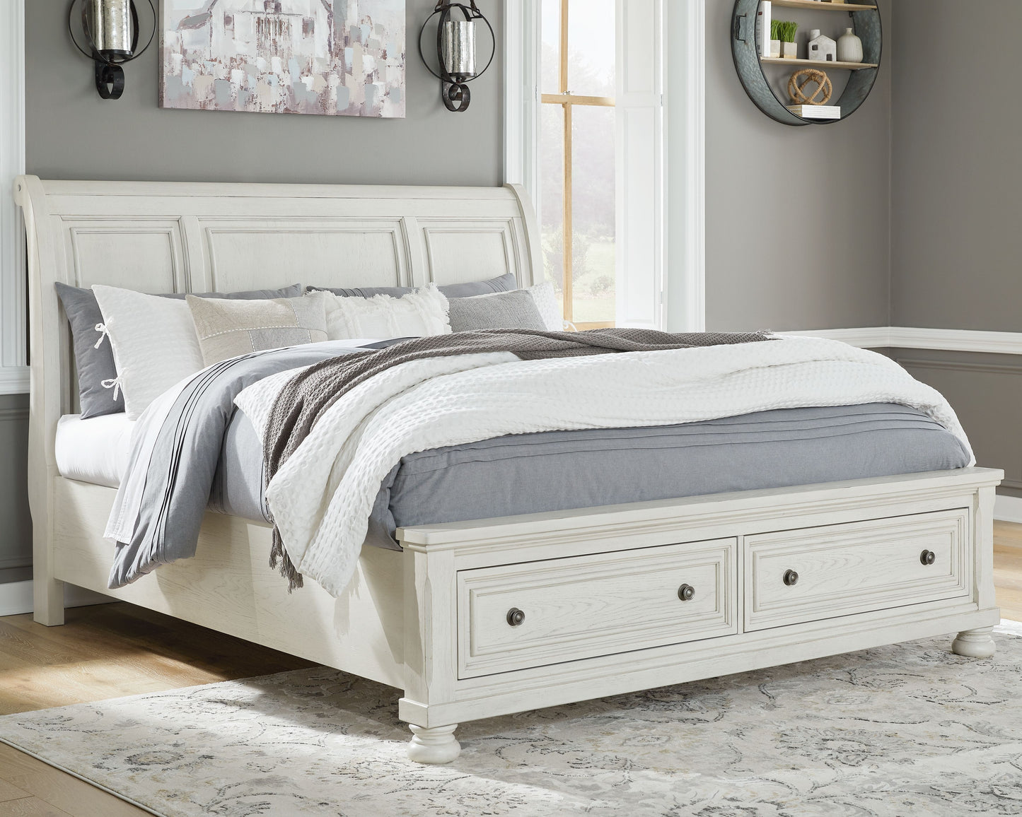 Robbinsdale - Sleigh Bed