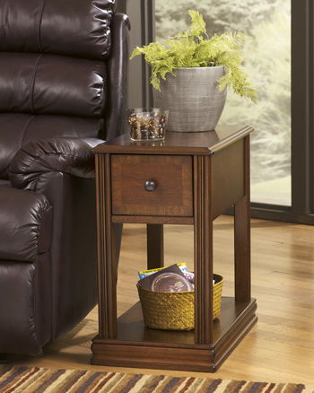 Breegin - Brown - Chair Side End Table - Removable Tray